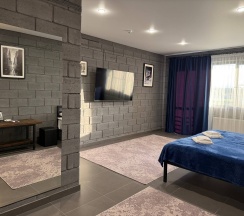 Трехместный номер с балконом в Hotel Loft