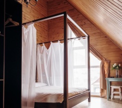 Номер стандарт с 1 двуспальной кроватью (с завтраком, мансарда) в Larch