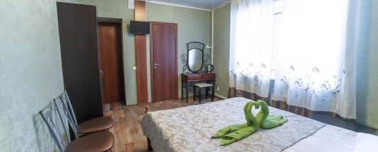 Номер стандарт с 1 двуспальной кроватью в Особняк (с пансионом) в Ягодная деревушка