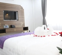 Номер Standard в Golden Inn Hotel