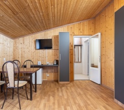 Сеймейный улучшенный номер Wood в Максим Парк-Лоо