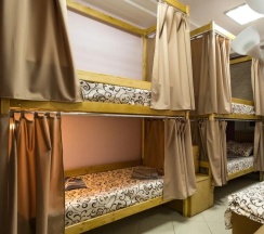Кровать в женском 4-местном номере (удобства на этаже) в I hostel