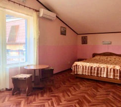 Полу-Люкс 2х местный в Виктория