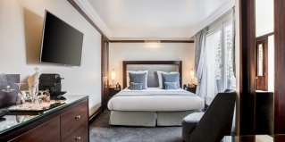 Париж: Отель Hôtel Pont Royal