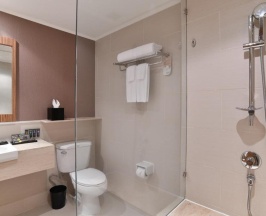 Двухместный люкс Family Fun двуспальная кровать в Holiday Inn Resort Phuket Surin Beach, an IHG Hotel