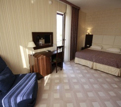 Двухместный номер Standard с балконом и с красивым видом из окна двуспальная кровать в Мечта