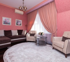 Люкс 2-х комнатный 2-х местный с большой кроватью в Жемчуг