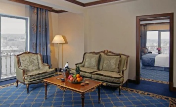 Двухместный люкс Executive с видом на город (двуспальная кровать) в Orion Hotel