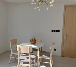 Двухместный люкс c 1 комнатой с видом на бассейн двуспальная кровать в Peach Hill Resort