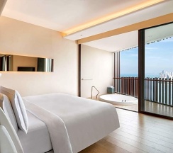 Двухместный Ocean Suite Premium двуспальная кровать в Hilton Pattaya