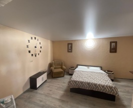 Двухместный номер с двуспальной кроватью  в У реки