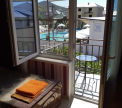 Трёхместный номер Superior с балконом в Дуэт