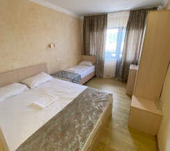 3-местный номер улучшенный комфорт в 2 Перца