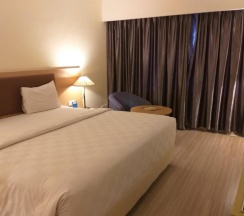 Двухместный номер Deluxe двуспальная кровать в OYO 666 D' Grande Hotel Batam