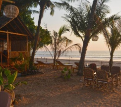 Бунгало рядом с пляжем в Goa Cottages Agonda