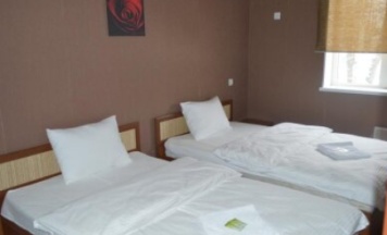 Стандартный двухместный номер с 2 отдельными кроватями и общей ванной   в Белый сад