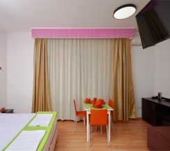 Стандарт 3-х местный с балконом в Диса