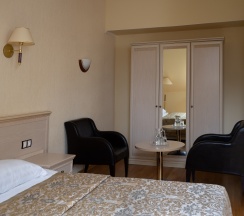 Двухместный полулюкс двуспальная кровать в Кочубей центр