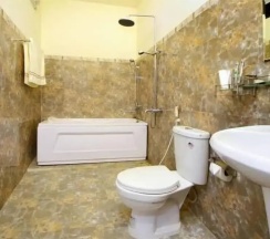 Двухместный семейный номер Standard с видом на сад в Strawberry Garden Homestay