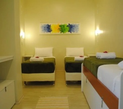 Трёхместный люкс в Brazilodge All Suites Hostel