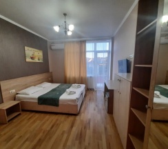 Двухместный Улучшенный номер с балконом Гранд в Комната у моря