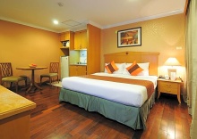 Номер Superior с балконом в Admiral Suites Sukhumvit 22