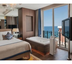 Люкс с видом на море в Kaya Palazzo Resort & Casino Girne