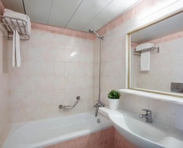 Двухместный номер Standard (двуспальная кровать) в Aquarium View Hotel