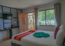 Номер Standard oceanfront в Phi Phi Nice Beach Resort