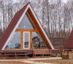 Розовый домик в Volna camp