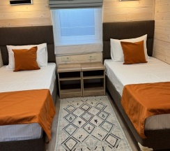 2. Двухкомнатный коттедж в Дубки