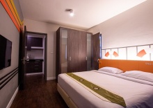 Двухместные Deluxe Room iSanook Suite двуспальная кровать в iSanook Bangkok