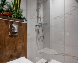 Номер для людей с особенными потребностями в GreenGate Hotel&SPA
