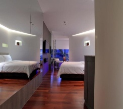 Двухместный номер Different Degree двуспальная кровать в LiT BANGKOK Hotel