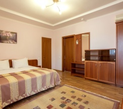 СТАНДАРТ С ВЫХОДОМ НА ТЕРРАСУ БЕЗ ДОП.МЕСТА 2 этаж в У моря