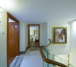 Люкс Luxury с 3 комнатами в Louidon Mega Duplex Apartment - Beijing Rd
