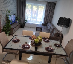 Дом с мангальной зоной в Гостевой дом в лесу у залива