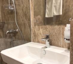 Улучшенный стандарт с 2 односпальными кроватями в Veranda