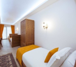 Трёхместный номер Superior в Infinity City Hotel
