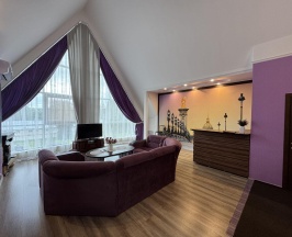 Номер люкс (мансарда) в Гольфстрим