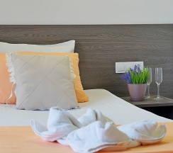 Семейный трехместный номер в Белое солнце