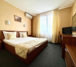 Трёхместный номер Standard в Hotel 007