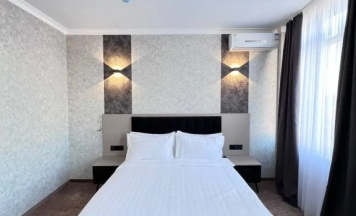 Двухместный номер Superior (двуспальная кровать) в K Hotel Bishkek