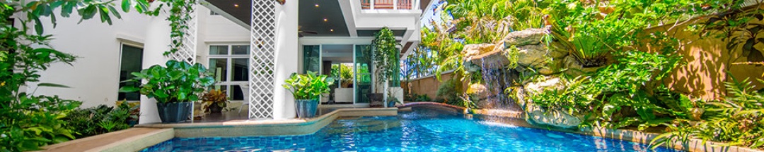 Вилла с 2 комнатами с видом на бассейн в Villas In Pattaya