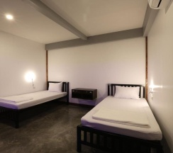 Двухместный номер Standard 2 отдельные кровати в Balcony Party Hostel Beachfront - Adults Only