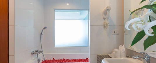 Двухместный клубный номер Executive с видом на море 2 отдельные кровати в Chanalai Flora Resort, Kata Beach