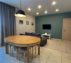 Апартаменты с гостиной и спальней в Sibgat Apartments