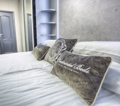 Двухместный номер Superior с балконом и с видом на море двуспальная кровать в Exclusive Hotel&Apartments