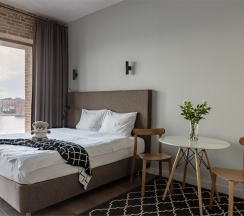 Студия с панорамным видом на Неву в Docklands