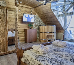 Двухместный люкс с балконом и с видом на море двуспальная кровать в Exclusive Hotel&Apartments